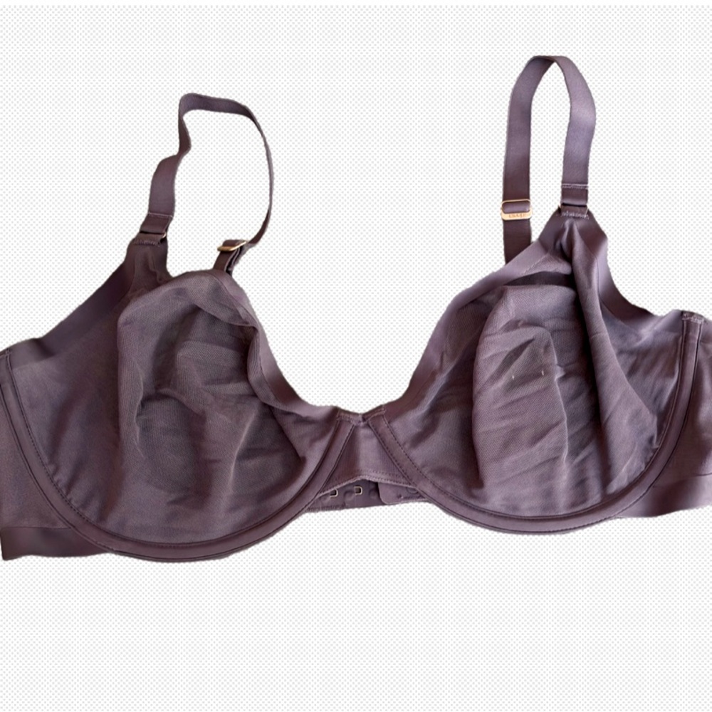 CUUP 38E Charcoal Gray Plunge. Worn a few times. Shows no wear.